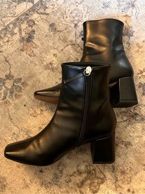 Black Women's Ankle Boot with Block Heel